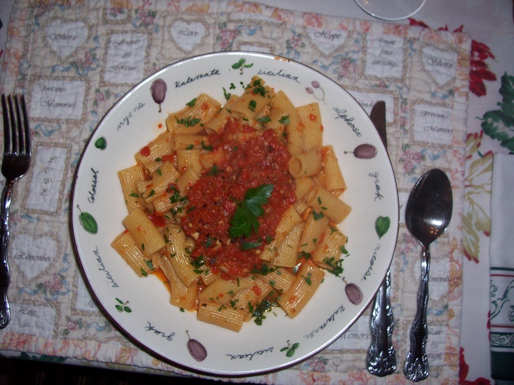 Rigatoni with Roasted Red Pepper Sauce