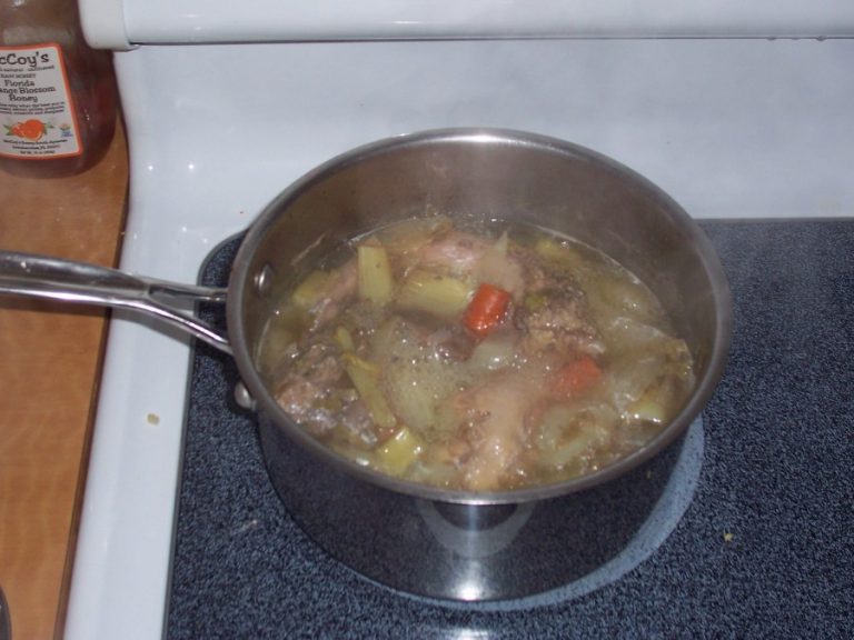 Turkey Stock for Great Turkey Gravy